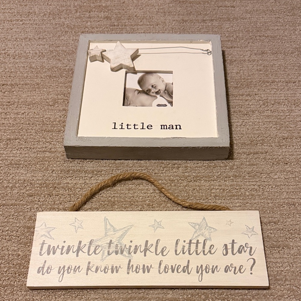 Gray and White Star-Themed Wall Decor Set
